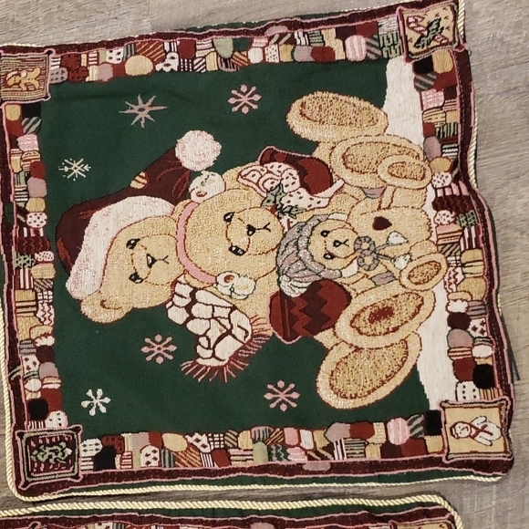 Vintage Set of 3 Decorative Pillow Cases Tapestry Christmas Bears Santa… - Picture 3 of 15